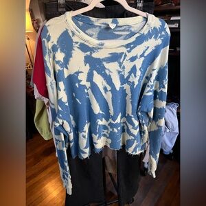 Love Vintage Blue and Yellow Tie Dye Women's Long Sleeve Top